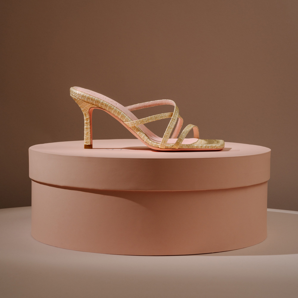 Sandalo Bellini Beige vista laterale interna packaginf rosa